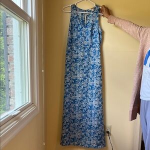 Forever 21 Blue and White Floral Maxi Dress